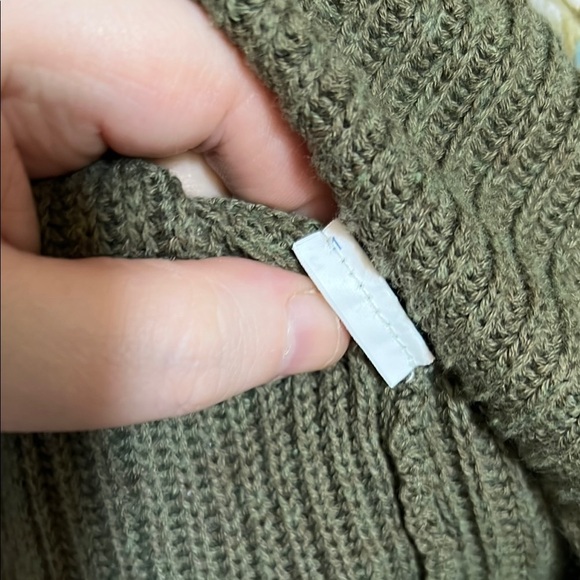 forever 21 Olive Green Women's pullover cropped Sweater - Picture 6 of 8